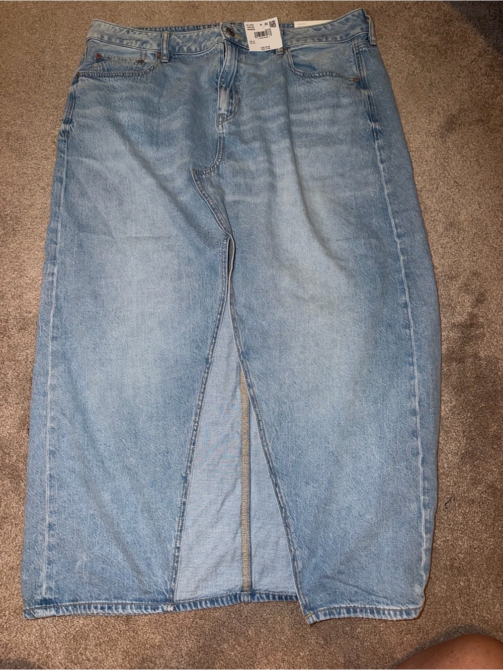 American Eagle Low Rise Maxi
Jean Skirt